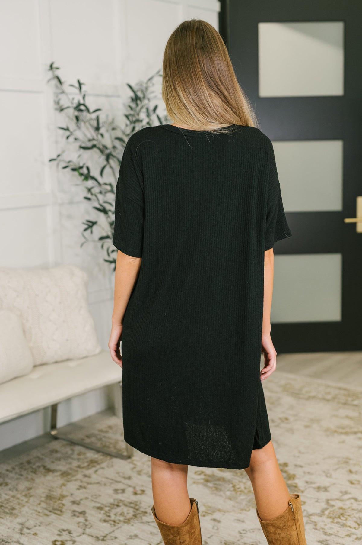 Casual Curtsy Relaxed T-Shirt Dress in Black