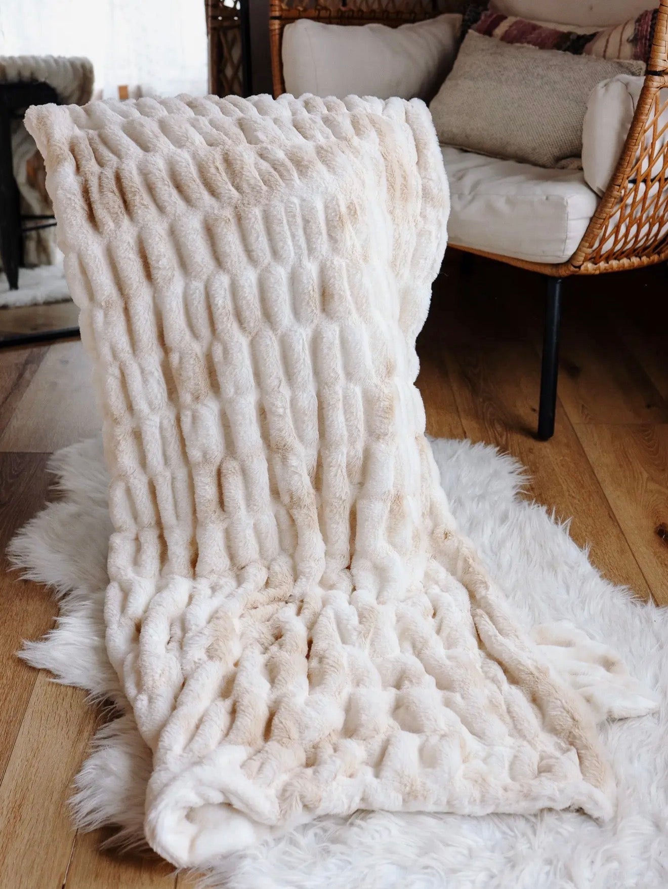 Cuddle Luxe Cloud Blankets