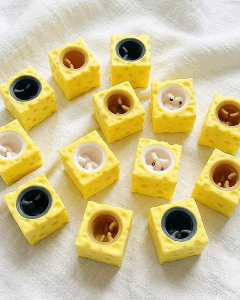 Mouse Popup Cheese Cubes